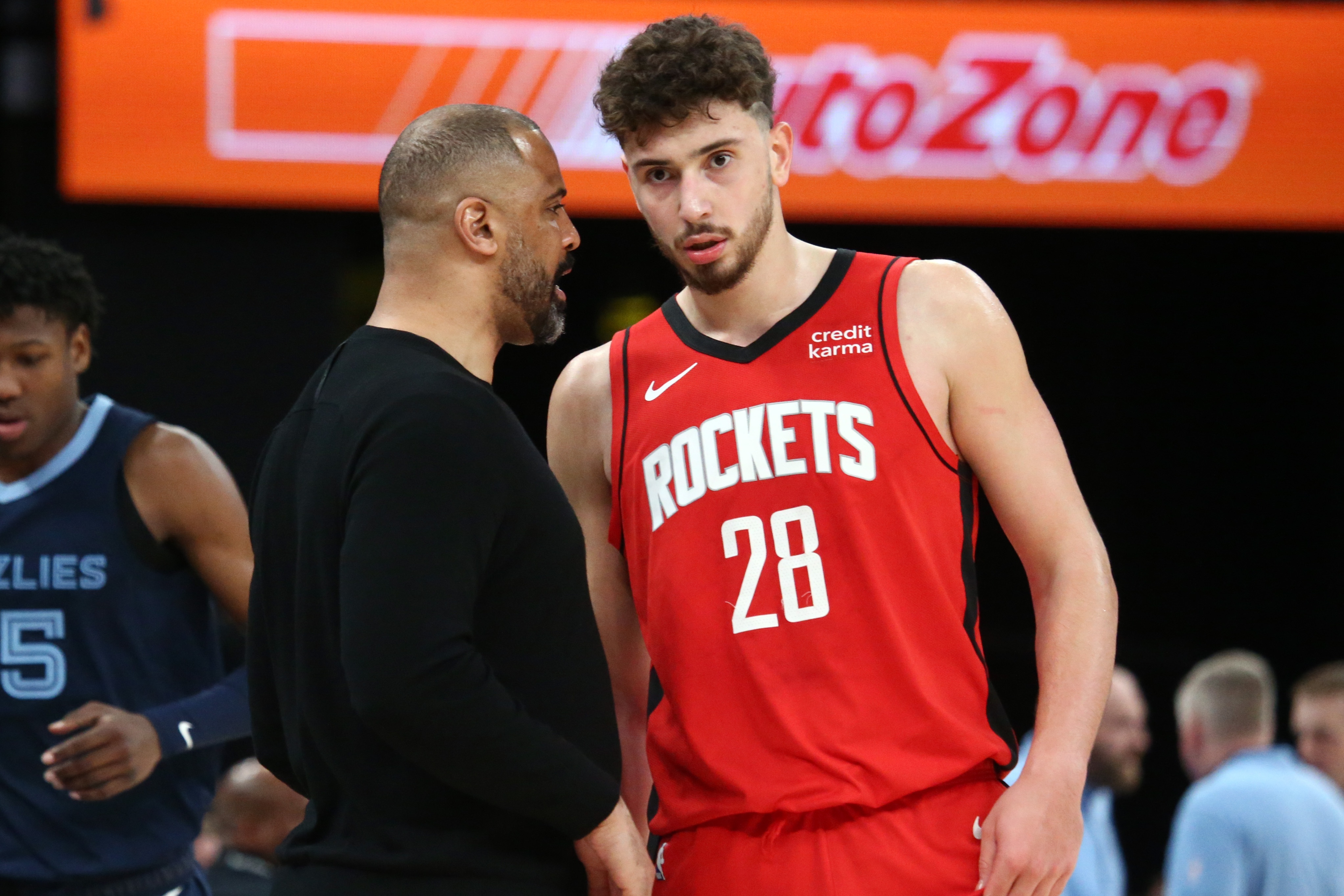 乌度卡：申京在欧锦赛全面发挥了各项能力 看到了他防守端的进步