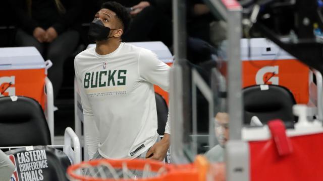 半岛体育官网-字母哥何时伤愈归来？雄鹿征战总决赛不能没有他